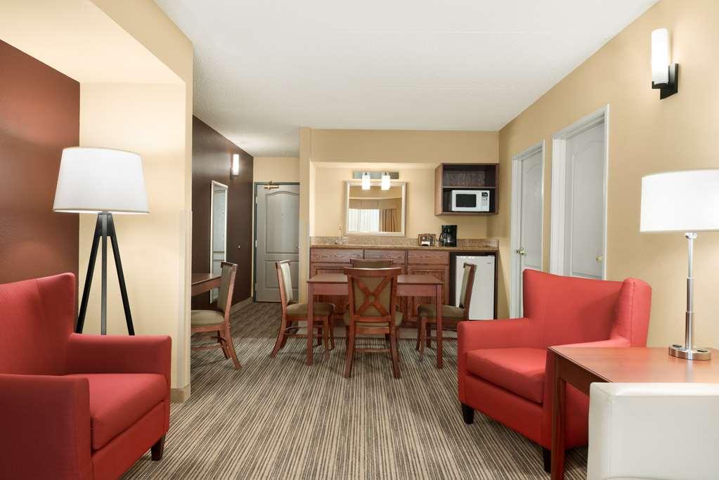 Comfort Inn & Suites St Paul Northeast Vadnais Heights ภายนอก รูปภาพ