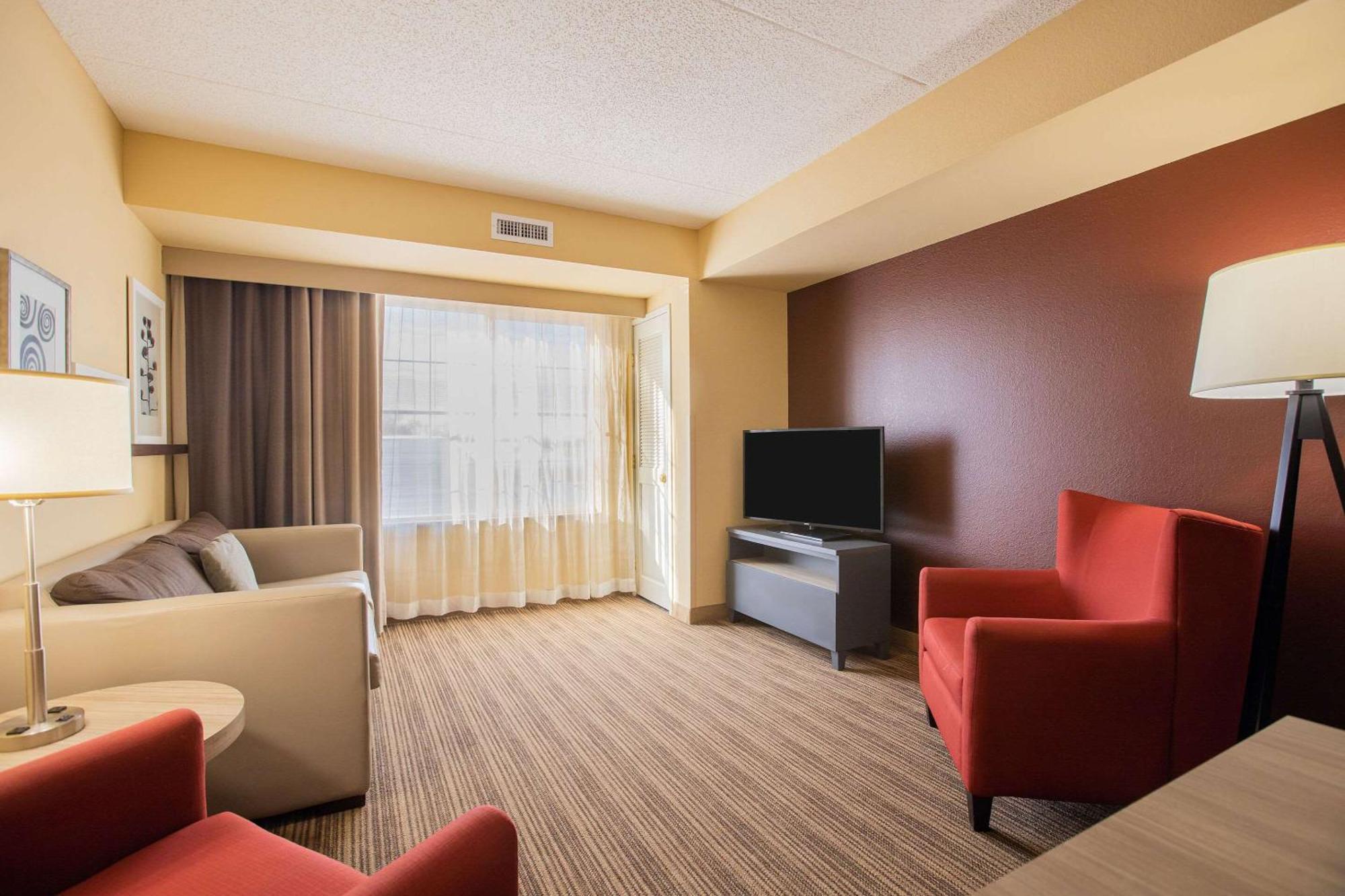Comfort Inn & Suites St Paul Northeast Vadnais Heights ภายนอก รูปภาพ