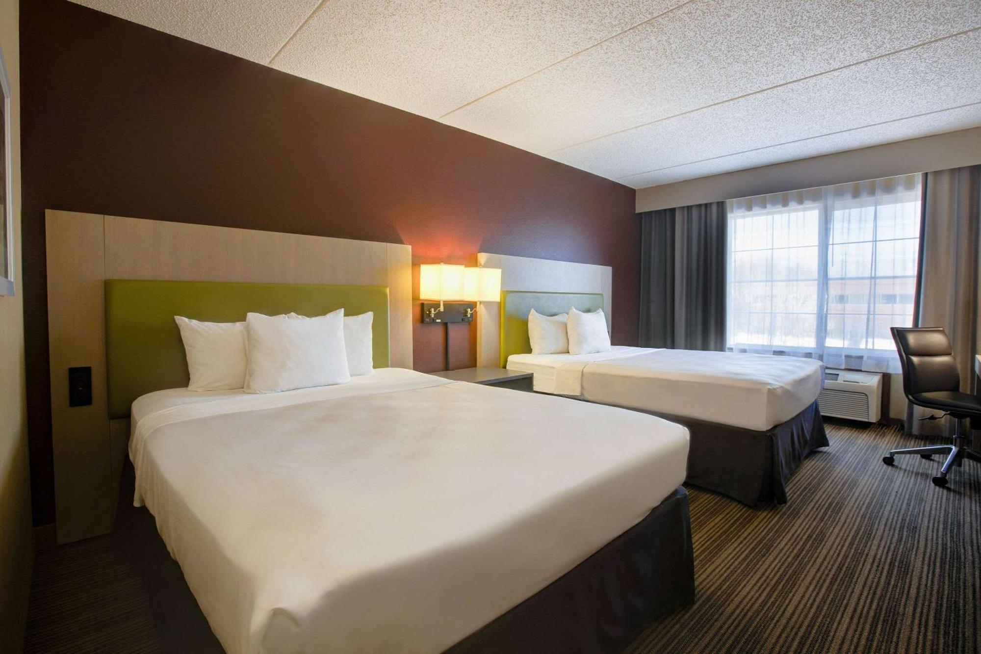 Comfort Inn & Suites St Paul Northeast Vadnais Heights ภายนอก รูปภาพ