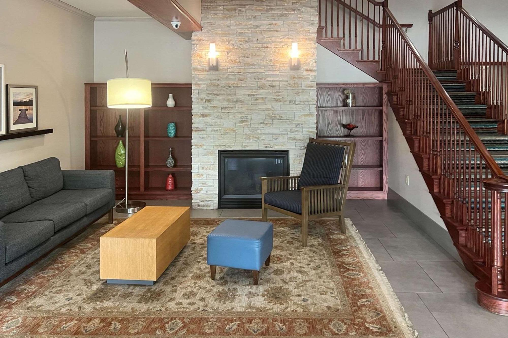 Comfort Inn & Suites St Paul Northeast Vadnais Heights ภายนอก รูปภาพ