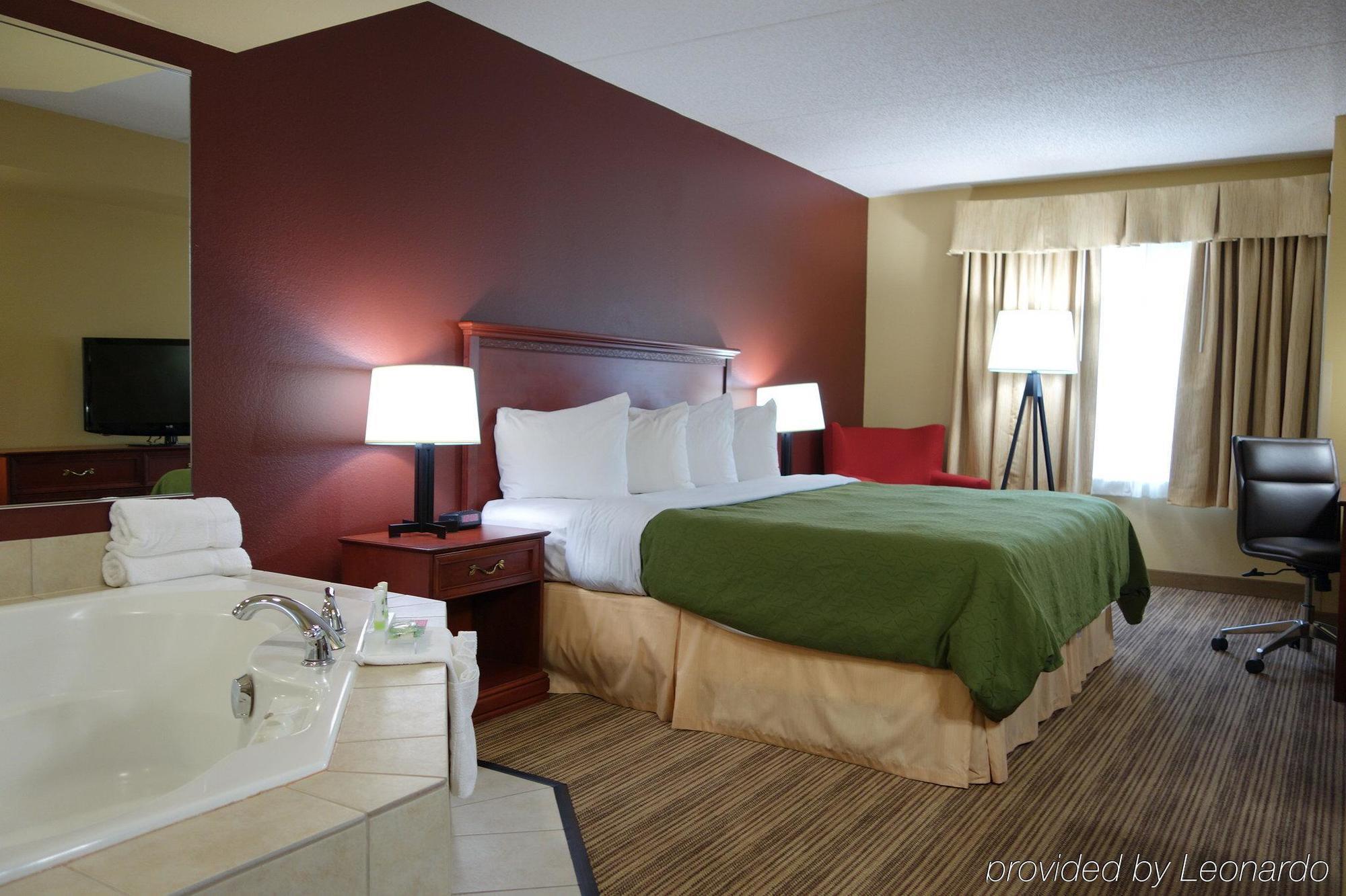 Comfort Inn & Suites St Paul Northeast Vadnais Heights ภายนอก รูปภาพ