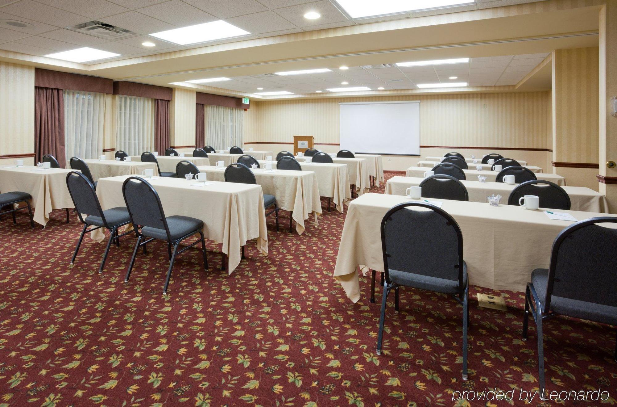 Comfort Inn & Suites St Paul Northeast Vadnais Heights ภายนอก รูปภาพ